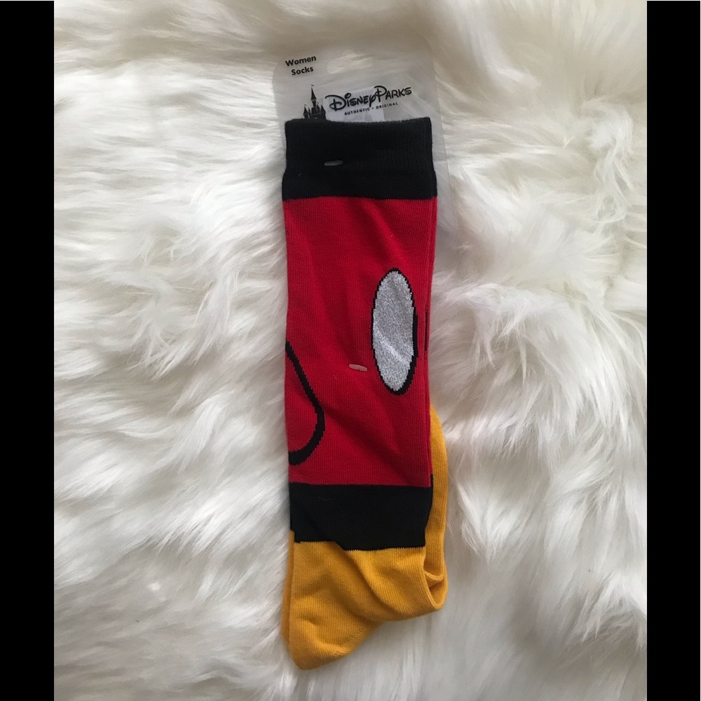 *NEW* WOMAN’S DISNEY MICKEY SOCKS